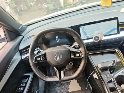MG MG5 Scorpio