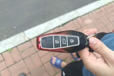 iCAR 03