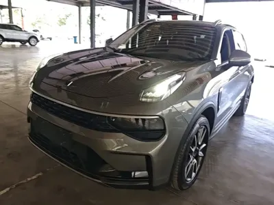 Lynk & Co 01