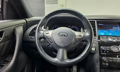 Infiniti QX70