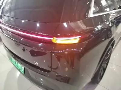 Li Auto Li L8