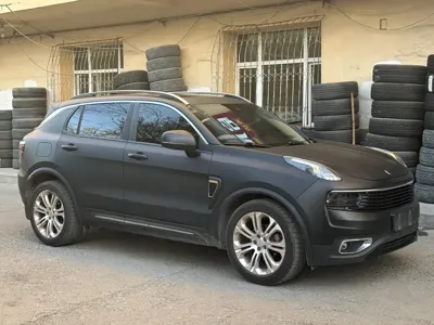 Lynk & Co 01