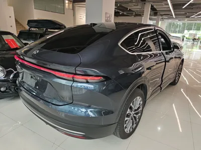 Nio EC6