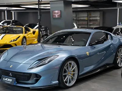 Ferrari 812