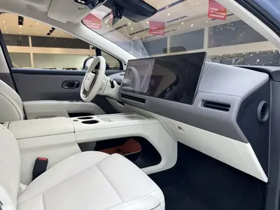 Li Auto 理想i8