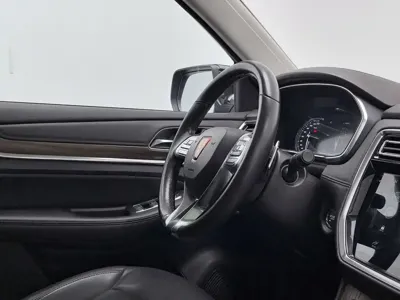 Roewe RX8