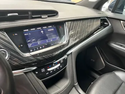 Cadillac XT6