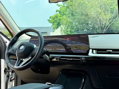 BMW iX1