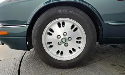 Jaguar XJ-6