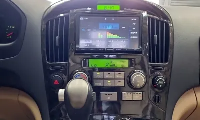 Hyundai Starex