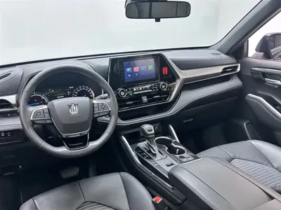 Toyota Crown Kluger
