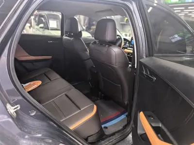 BYD e2