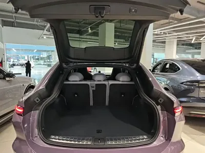 Nio EC6