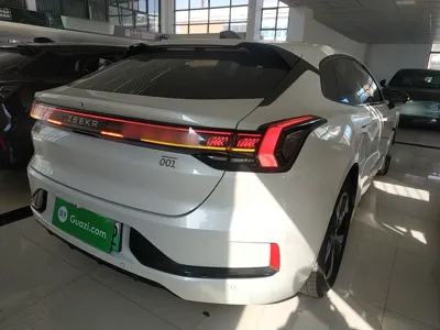 Zeekr 001