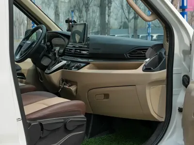 大通 V90 RV