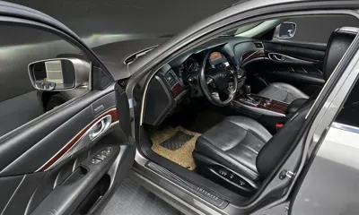 Infiniti M