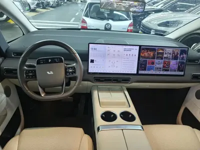 Li Auto Li MEGA