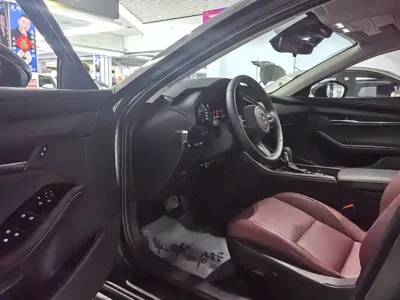 Mazda 3 Axela