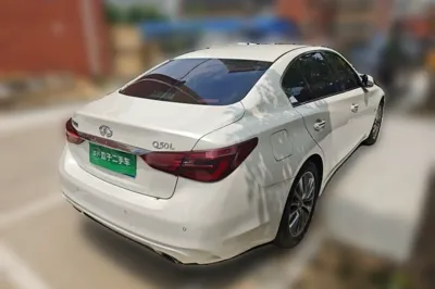 Infiniti Q50L