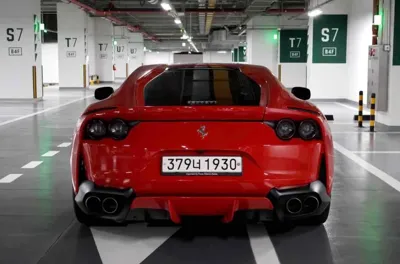 Ferrari 812