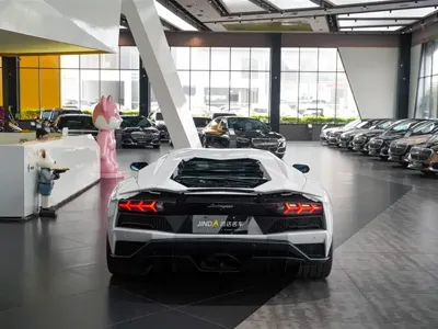 Lamborghini Aventador