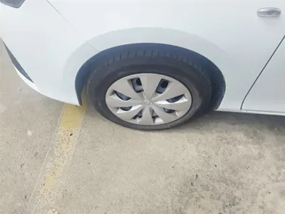 Toyota Yaris L