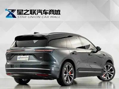 Nio ES8