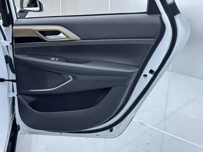Xpeng P5
