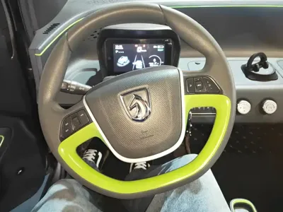 Baojun E100