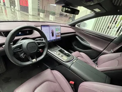 Xiaomi SU7