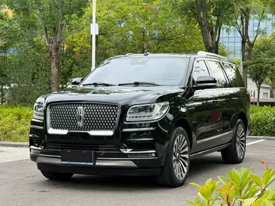 Lincoln Navigator