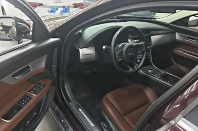 Jaguar XFL