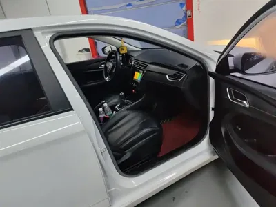 Roewe i5