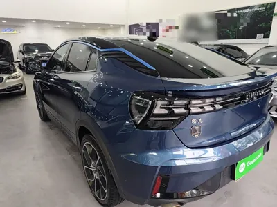 Lynk & Co 05