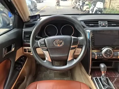 Toyota Reiz