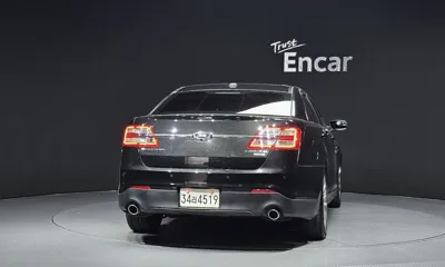 Ford Taurus