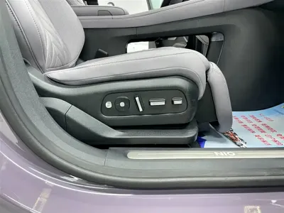 Nio EC6