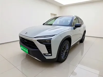 Nio ES8