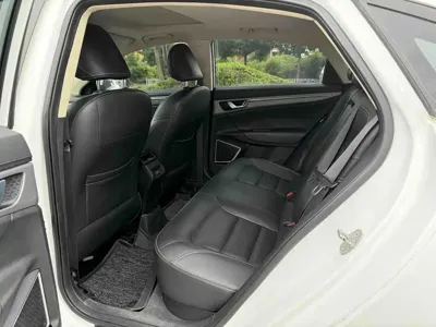 Geely Emgrand GL