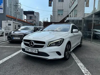 Mercedes-Benz CLA-Class