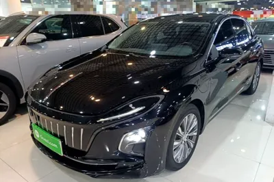 Hongqi E-QM5