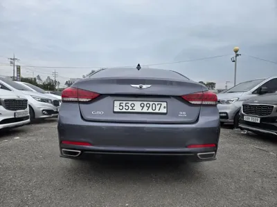 Hyundai Genesis
