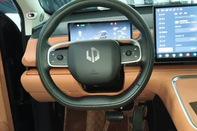 Leapmotor C16