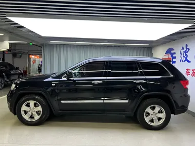 Jeep Grand Cherokee (Import)