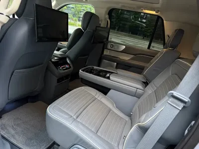 Lincoln Navigator