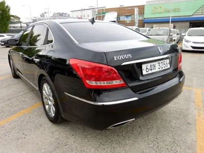 Hyundai Equus