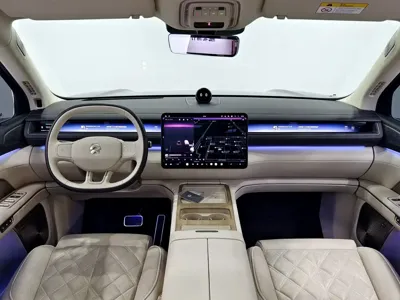 Nio ES8