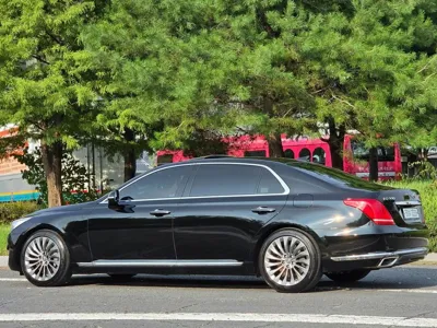 Genesis EQ900