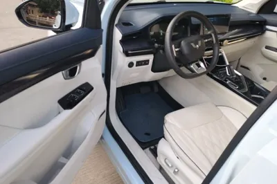 Wuling Asta
