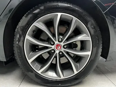 Jaguar XFL